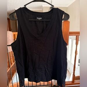 Old Navy Women's Black V-Neck Tank Top